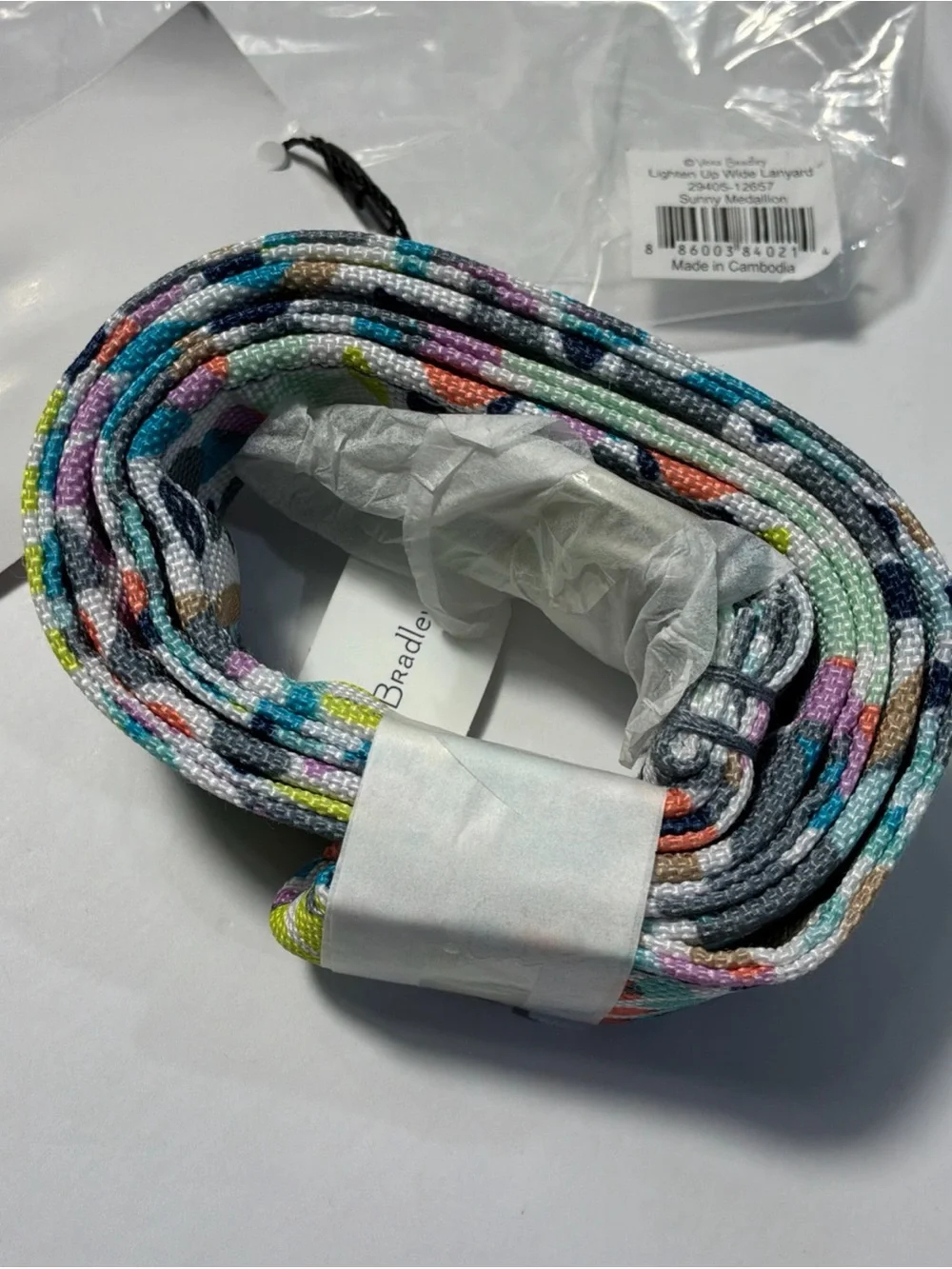 NWT Vera Bradley Lighten Up Wide Lanyard Sunny Medallion for ID Case